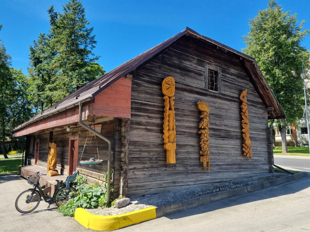 „Apynio giesmių“ skulptūros Pasvalyje