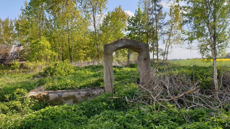 Paminklinis akmuo išnykusiam Pamiškių kaimui Pasvalio apylinkių seniūnijoje, Pasvalio rajone