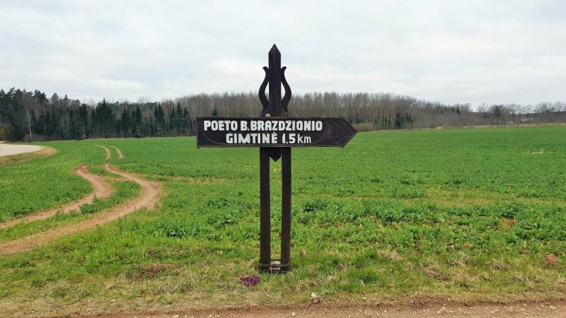 Poeto Bernardo Brazdžionio tėviškė Stebeikėlių kaime