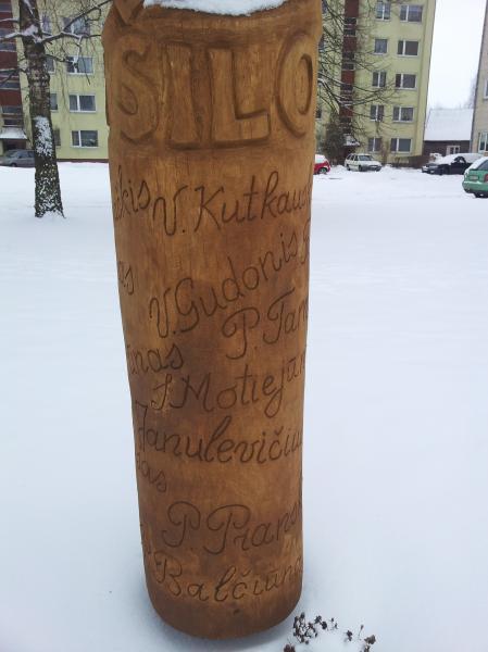Skulptūrų kompozicija Vyšnių gatvės skverelyje, Pasvalyje