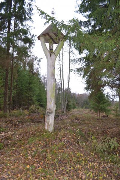 Koplytstulpis Šv. Jonui Žaliojoje girioje