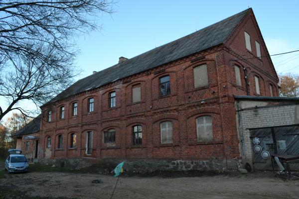Raubonių vandens malūnas, vilnų karšykla-verpykla