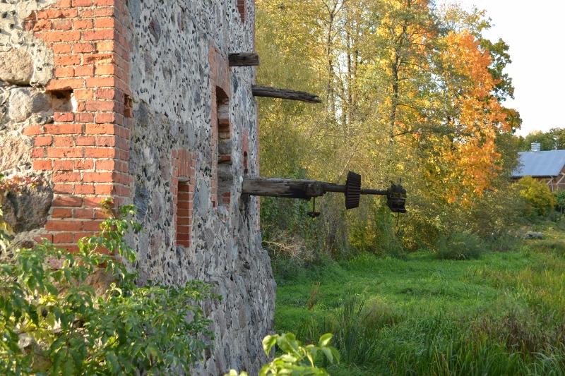 Toliūnų vandens malūnas