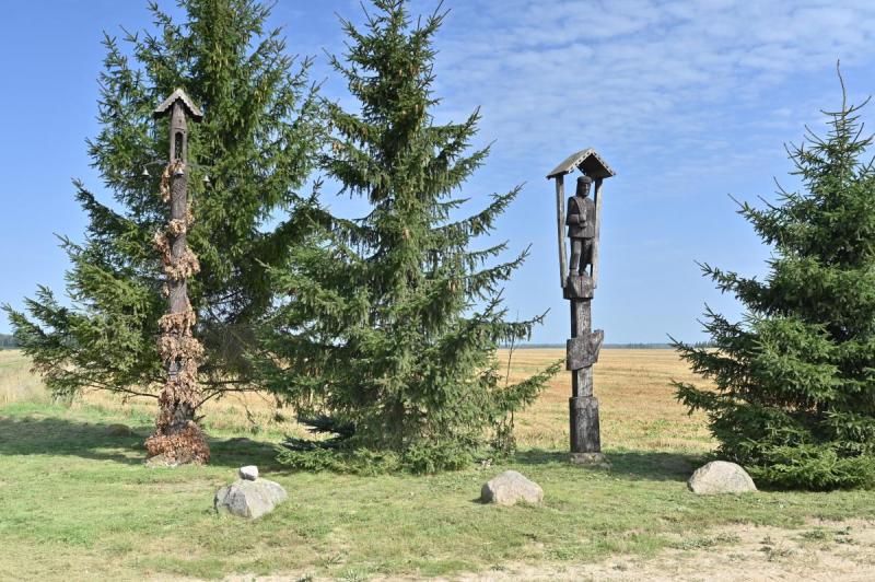 Stogastulpis knygnešiui Steponui Povilioniui Gripkelių kaime