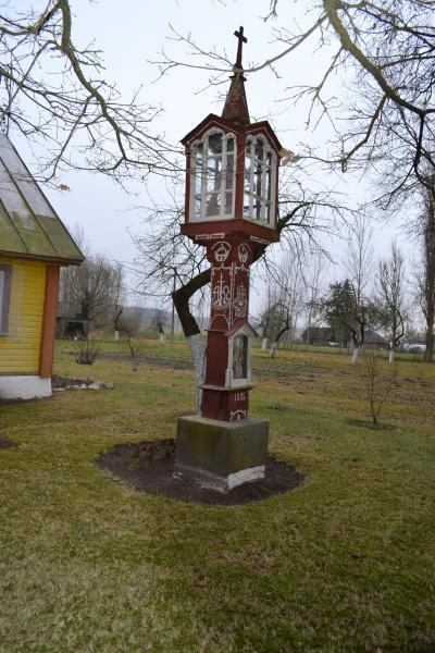 Koplytstulpis Šimkevičių sodyboje, Pamažupių kaime