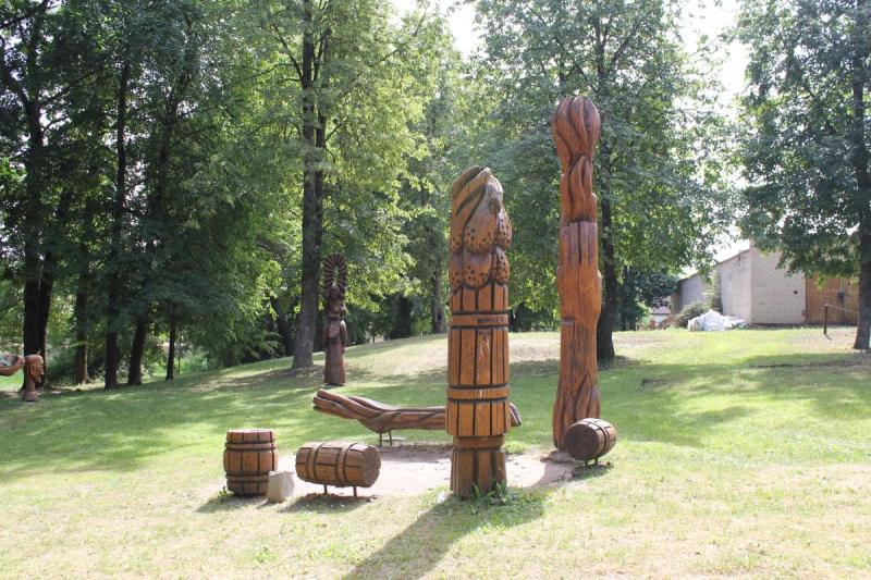 Pasvalio senosios klebonijos (Užupio) parkas
