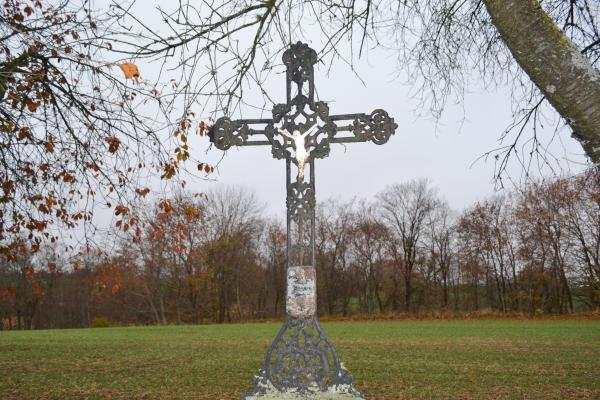 Kryžius Auriliškių kaimui