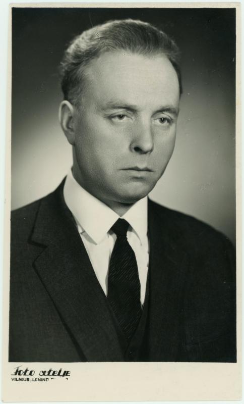 Portretinė. Jonas Mikelinskas. 1966 m.