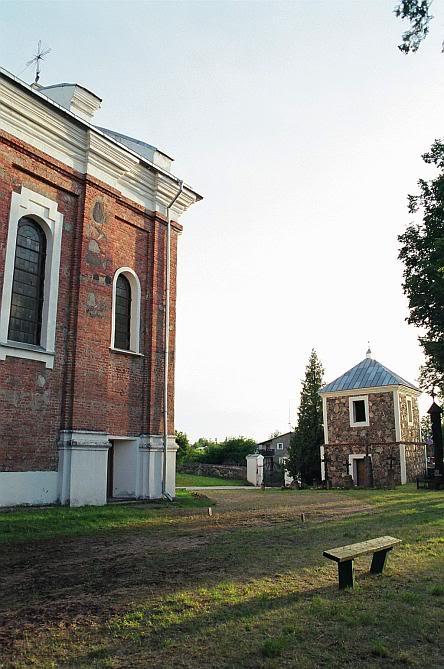 Pumpėnų Švč. M. Marijos Škaplierinės bažnyčios, vienuolyno ir varpinės ansamblis