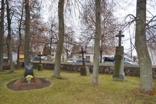 Pumpėnų Švč. M. Marijos Škaplierinės bažnyčios, vienuolyno ir varpinės ansamblis