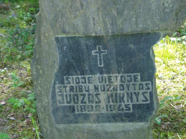 Paminklinis akmuo Juozui Mikniui