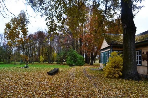 Žadeikių dvaras