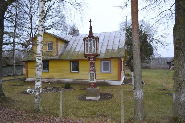 Koplytstulpis Šimkevičių sodyboje, Pamažupių kaime