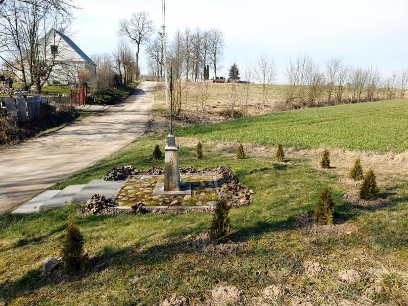 Pervalkų jaunimo kryžius