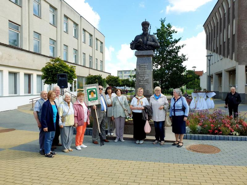 Paminklas Lenkijos karaliui ir LDK didžiajam kunigaikščiui Žygimantui Augustui Pasvalyje