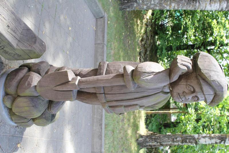 Skulptūra „Keliukas“ Pasvalyje