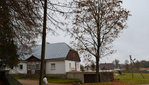 Pumpėnų Švč. M. Marijos Škaplierinės bažnyčios, vienuolyno ir varpinės ansamblis