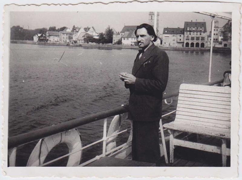 Marius Katiliškis: kelionė Bodeno ežeru. Ties Friedrichshafeno miestu  ;