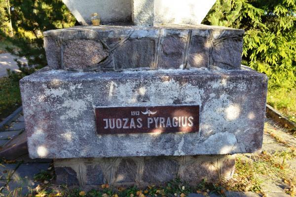Paminklas broliams Pyragiams Baluškių kaime