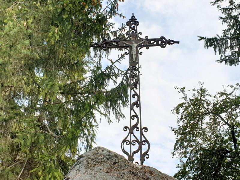 Paminklas Lietuvos tautiniam atgimimui prie Žadeikių dvaro