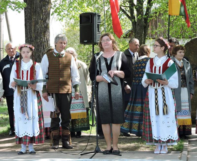 Atminimo lentos 1919–1920 m. Nepriklausomybės kovų Pumpėnų valsčiaus savanoriams, Vyčio kryžiaus kavalieriams ir kryžius Nepriklausomybei