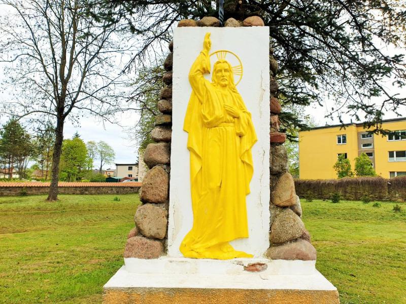 Paminklas 600 m. Lietuvos krikšto paminėjimui Joniškėlyje
