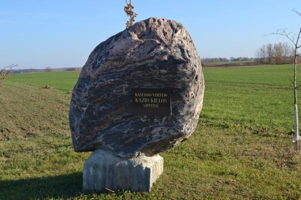 Paminklas rašytojui Kaziui Kielai