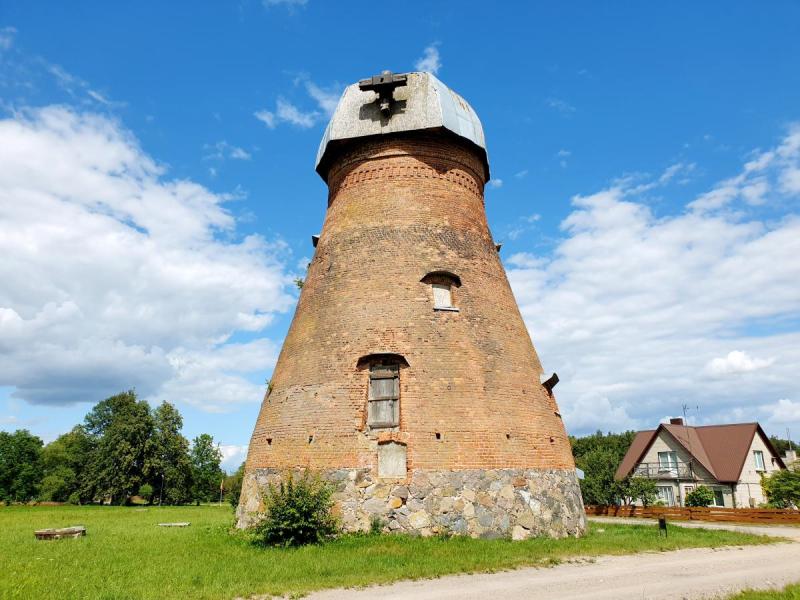 Pumpėnų vėjo malūnas