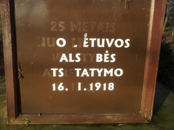 Misijų kryžius Grūžiuose