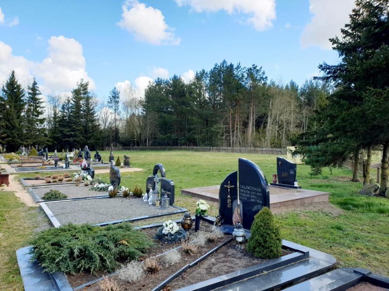 Ustukių laidojimo vieta ir senovės gyvenvietė