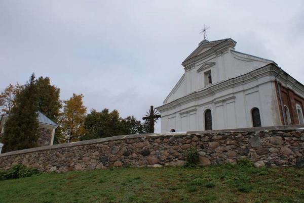 Pumpėnų Švč. M. Marijos Škaplierinės bažnyčios, vienuolyno ir varpinės ansamblis