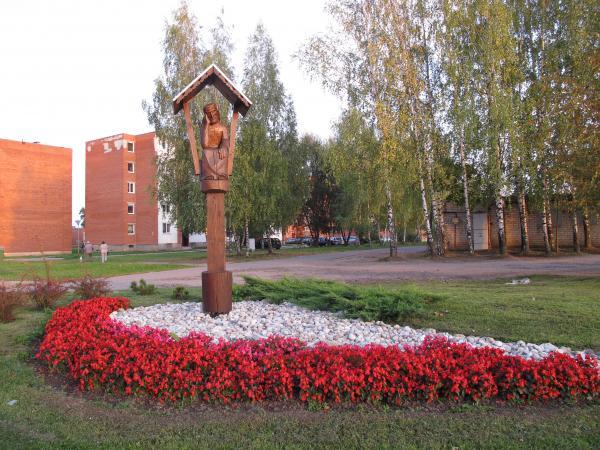 Skulptūra „Rūpintojėlis“ Pasvalyje