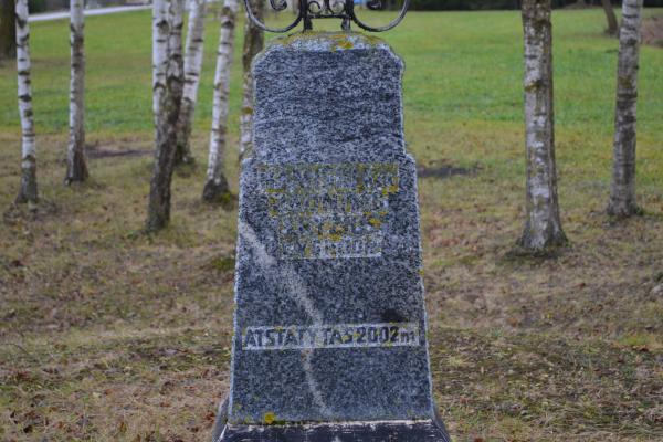 Kryžius Namišių kaimo jaunimui