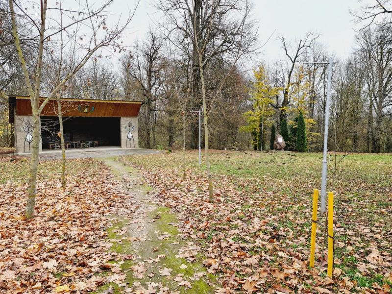 Paminklinis akmuo pasieniečiui Mykolui Repšiui Saločiuose