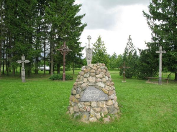 Baltijos kelio kryžių slėnis