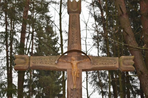 Kryžius kovotojams už Lietuvos laisvę Pasvalio kultūros ir poilsio parke