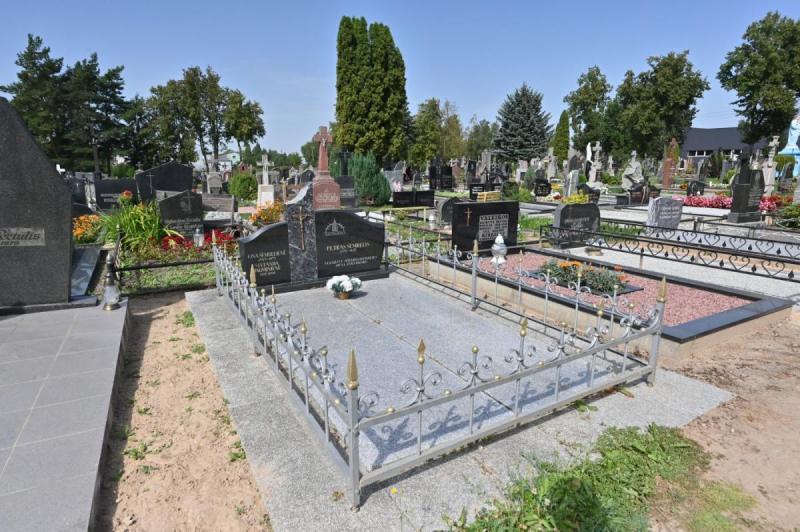 Knygnešio Petro Šėmbelio kapas Pasvalio miesto kapinėse, Stoties gatvėje