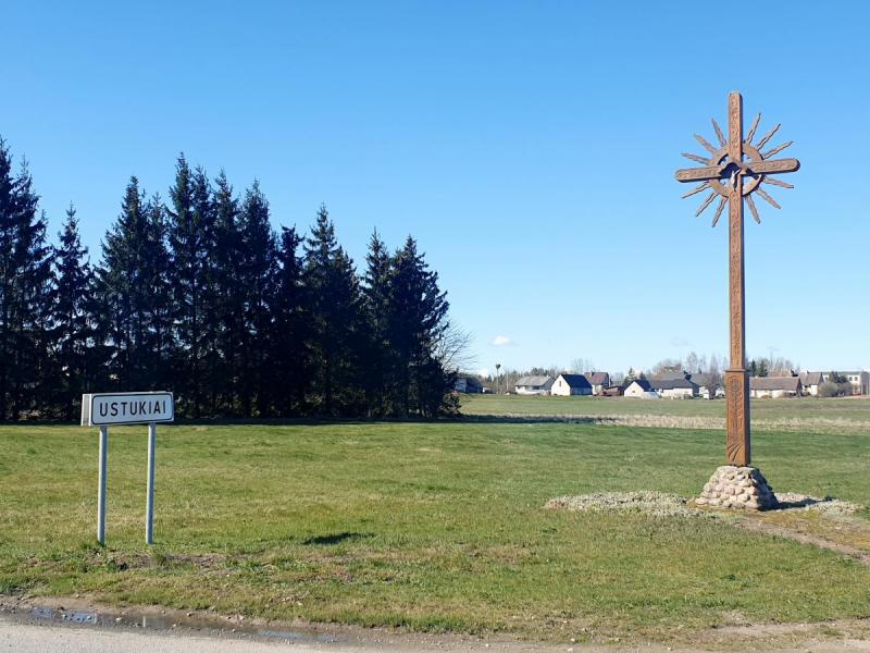 Kryžius Ustukių kaimui