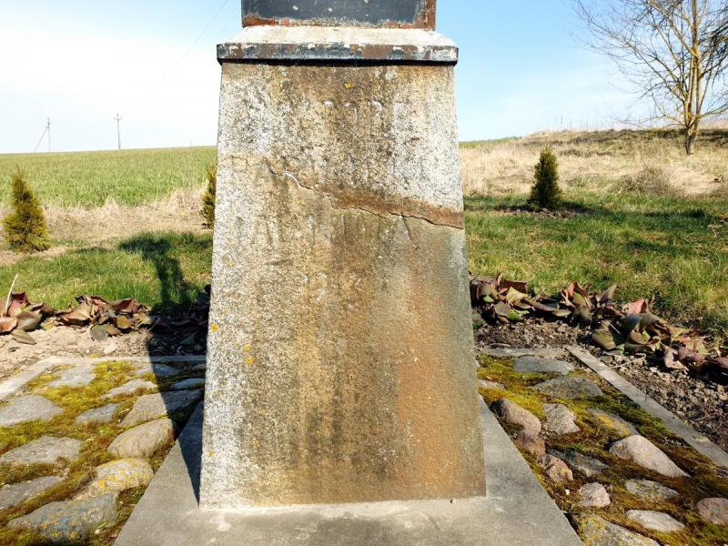 Pervalkų jaunimo kryžius