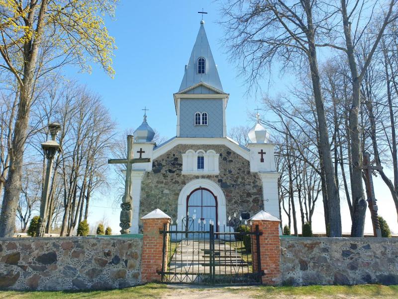 Skrebotiškio Švč. Jėzaus Širdies bažnyčia