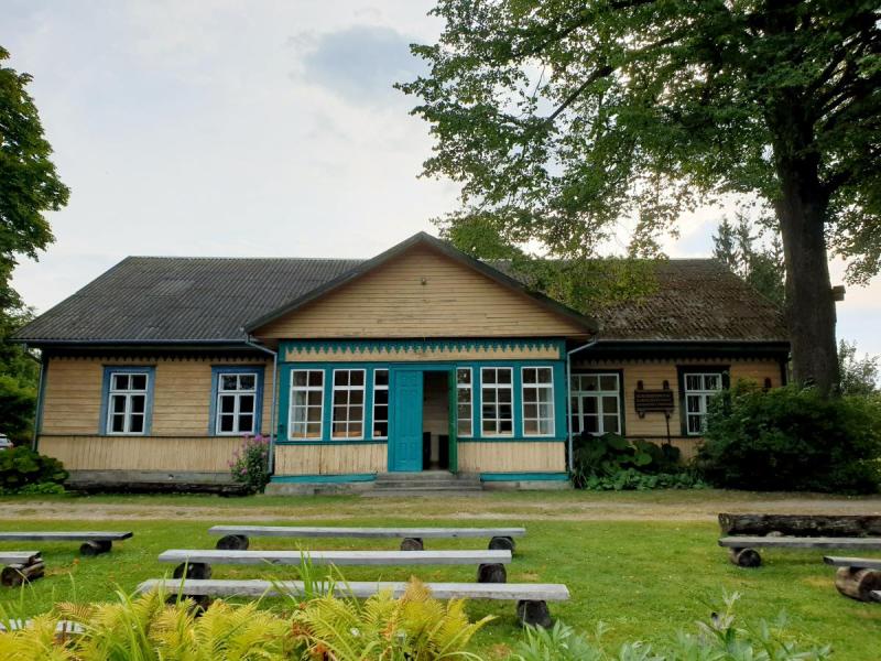 Žadeikių dvaras