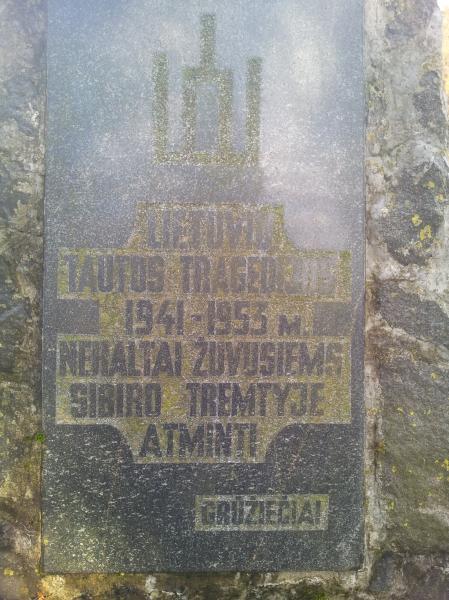 Kryžius nekaltai žuvusiems žmonėms Sibiro tremtyje Grūžių kaime