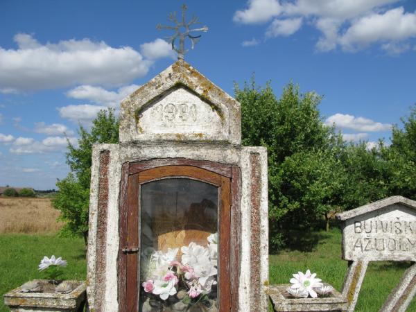 Koplytstulpiai Buiviškių kaimui