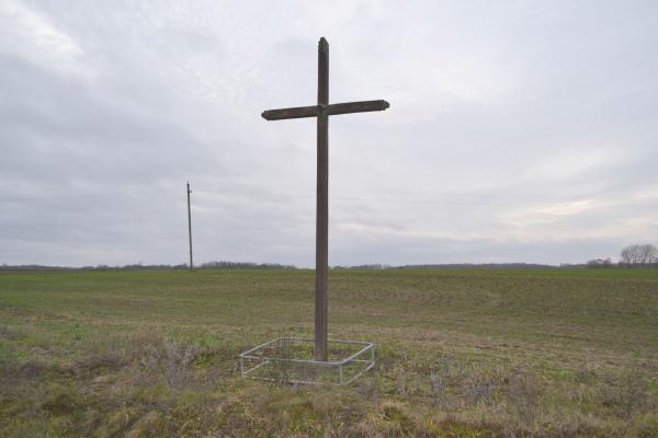 Kryžius Ratkų šeimai