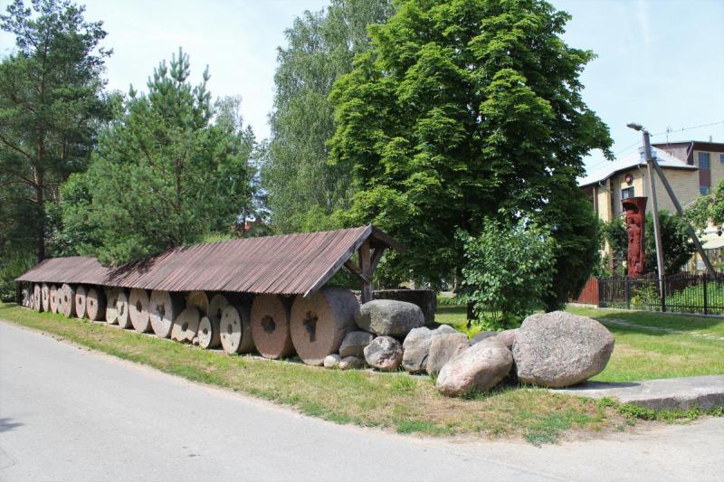 Girnų muziejus Pasvalyje