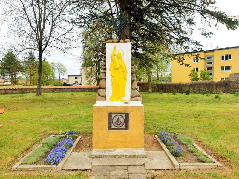 Paminklas 600 m. Lietuvos krikšto paminėjimui Joniškėlyje