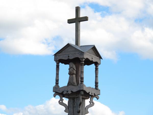 Pavasarininkų kuopos koplytstulpis Medinių kaime