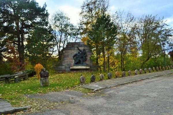 Paminklas 1863 m. sukilėliams Balsių kaime